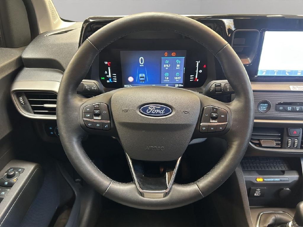 Ford Tourneo Courier 2025