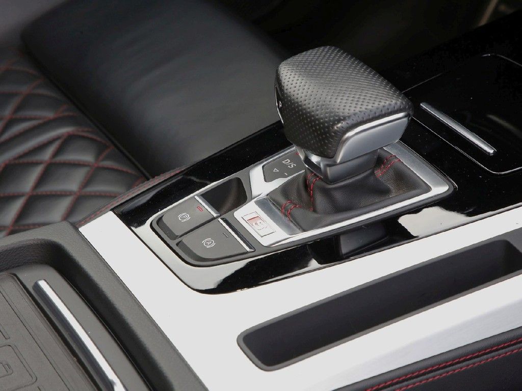 Audi SQ5 2022