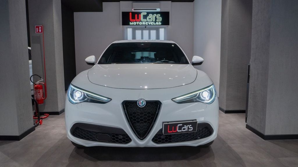 Alfa Romeo Stelvio 2021