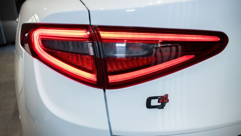 Alfa Romeo Stelvio 2021