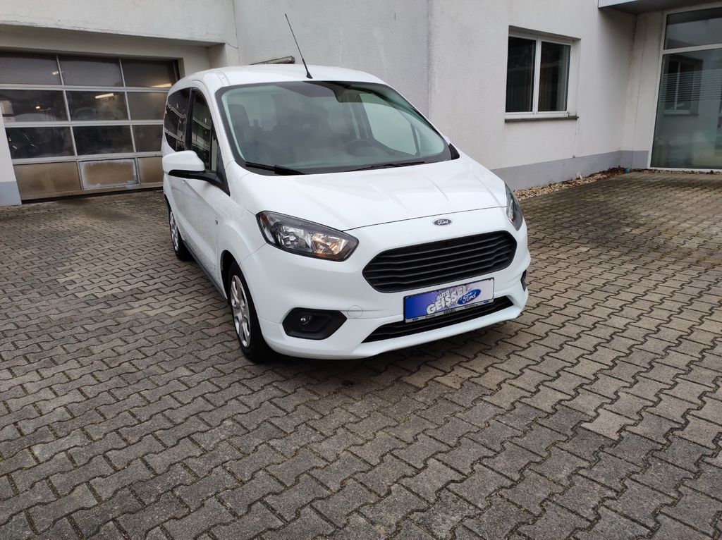 Ford Tourneo Courier 2021