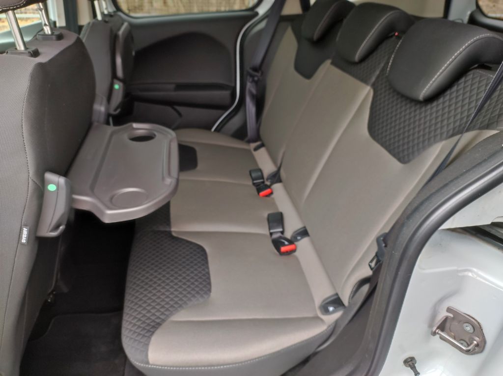 Ford Tourneo Courier 2021