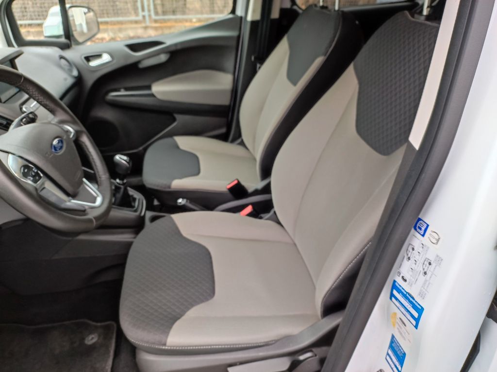 Ford Tourneo Courier 2021
