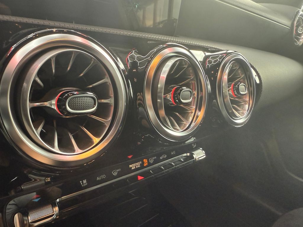 Mercedes-Benz A 220 2022