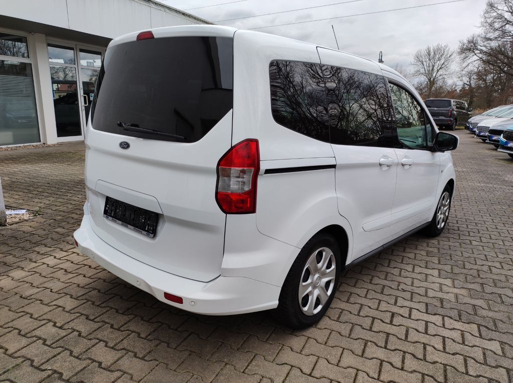 Ford Tourneo Courier 2021