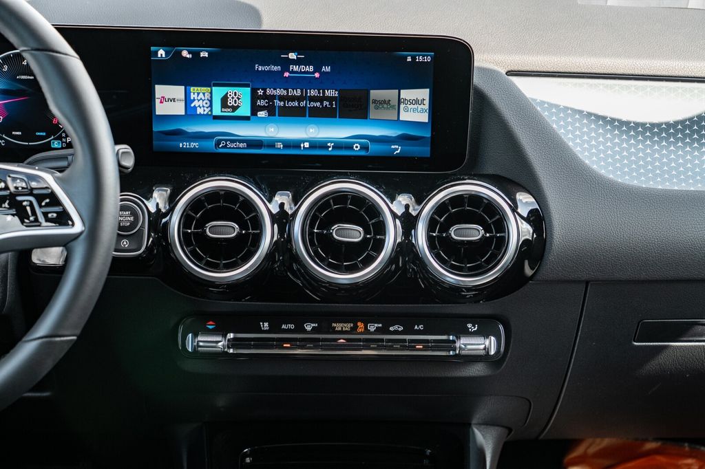 Mercedes-Benz B 180 2024