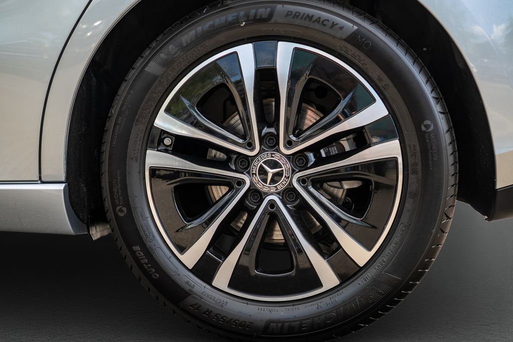 Mercedes-Benz B 180 2024