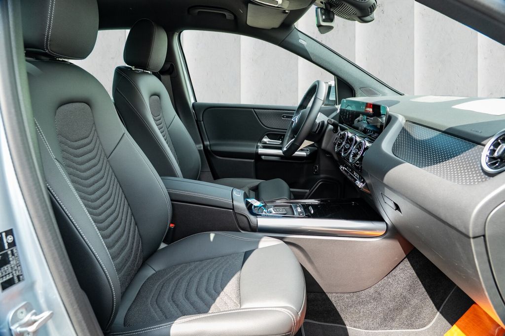 Mercedes-Benz B 180 2024