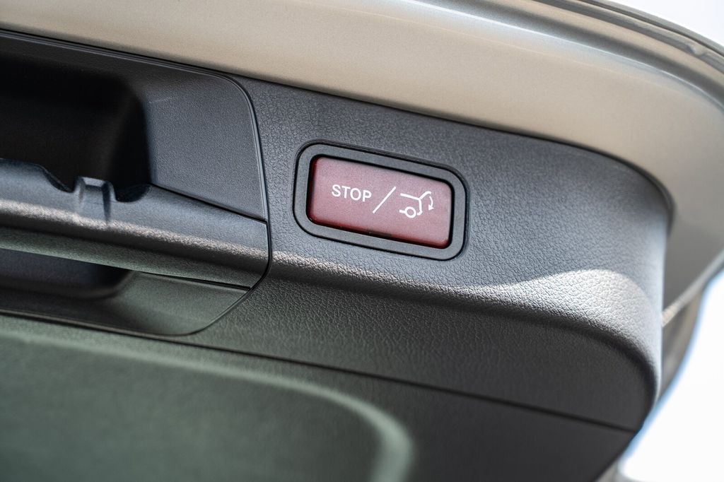 Mercedes-Benz B 180 2024