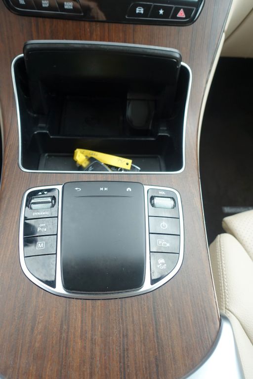 Mercedes-Benz GLC 300 2021