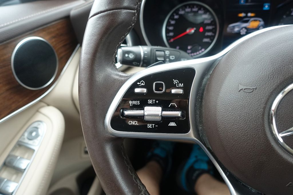 Mercedes-Benz GLC 300 2021