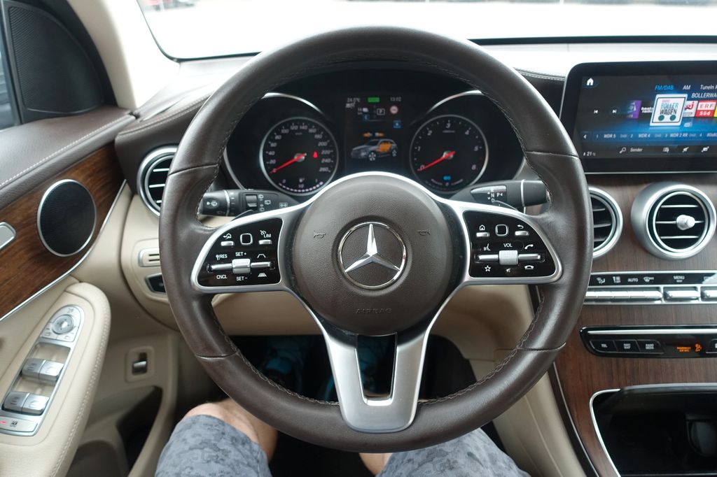 Mercedes-Benz GLC 300 2021