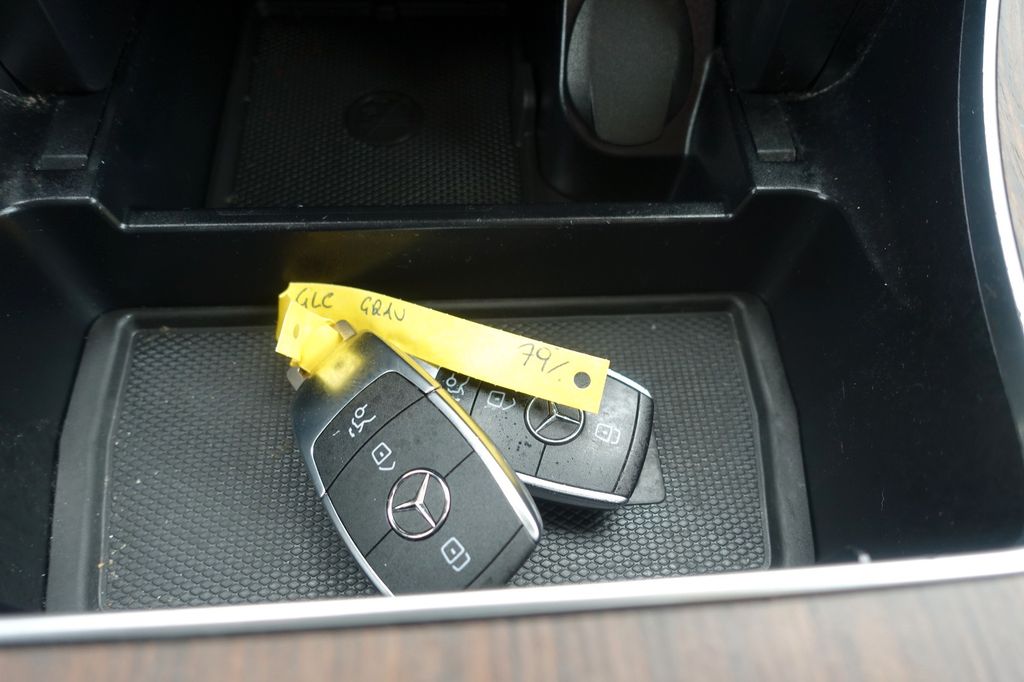 Mercedes-Benz GLC 300 2021