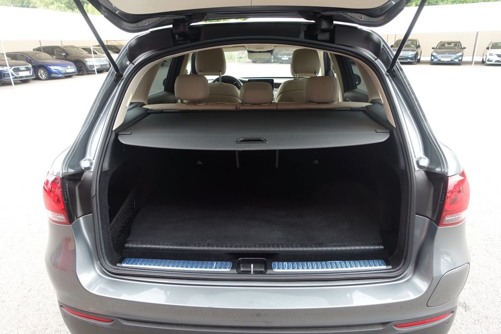 Mercedes-Benz GLC 300 2021