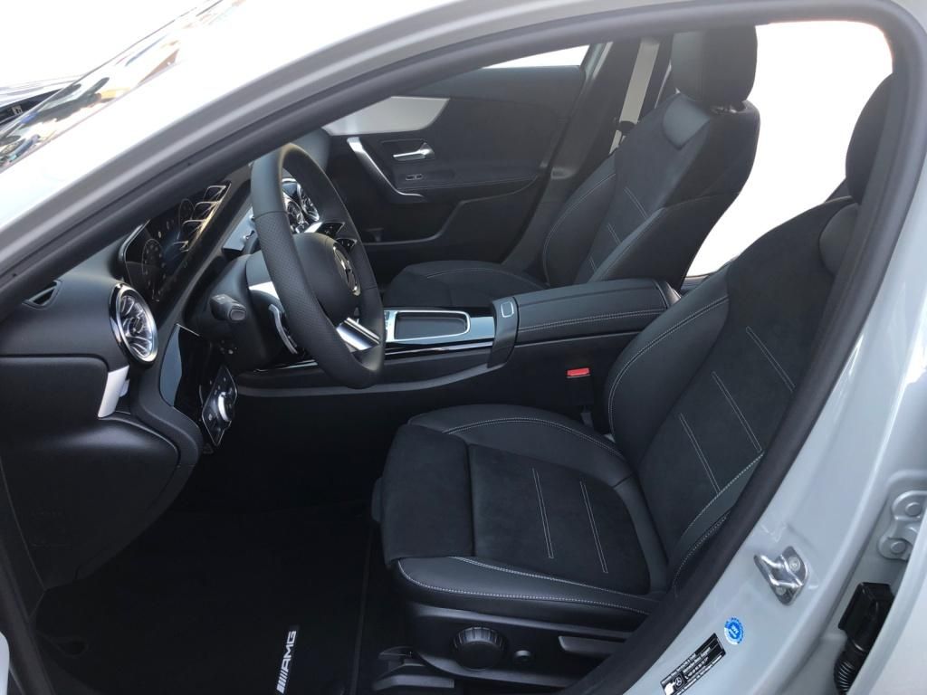 Mercedes-Benz A 220 2025