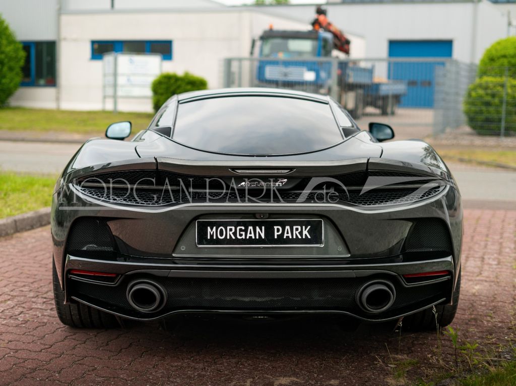 McLaren GT 2021