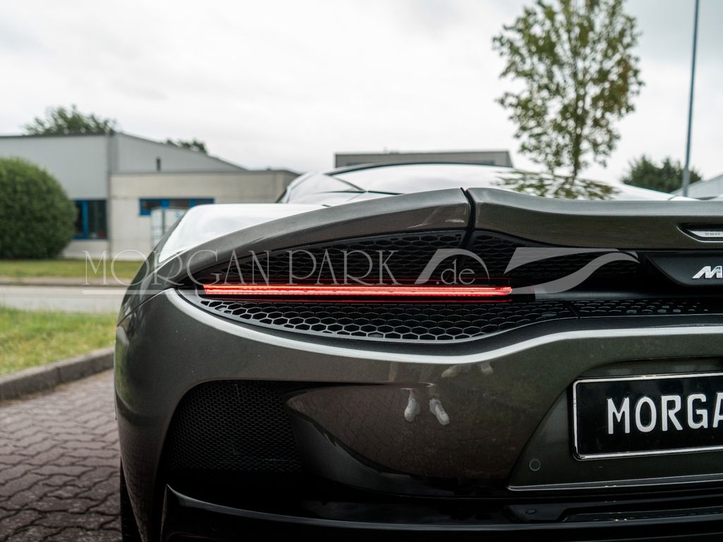 McLaren GT 2021