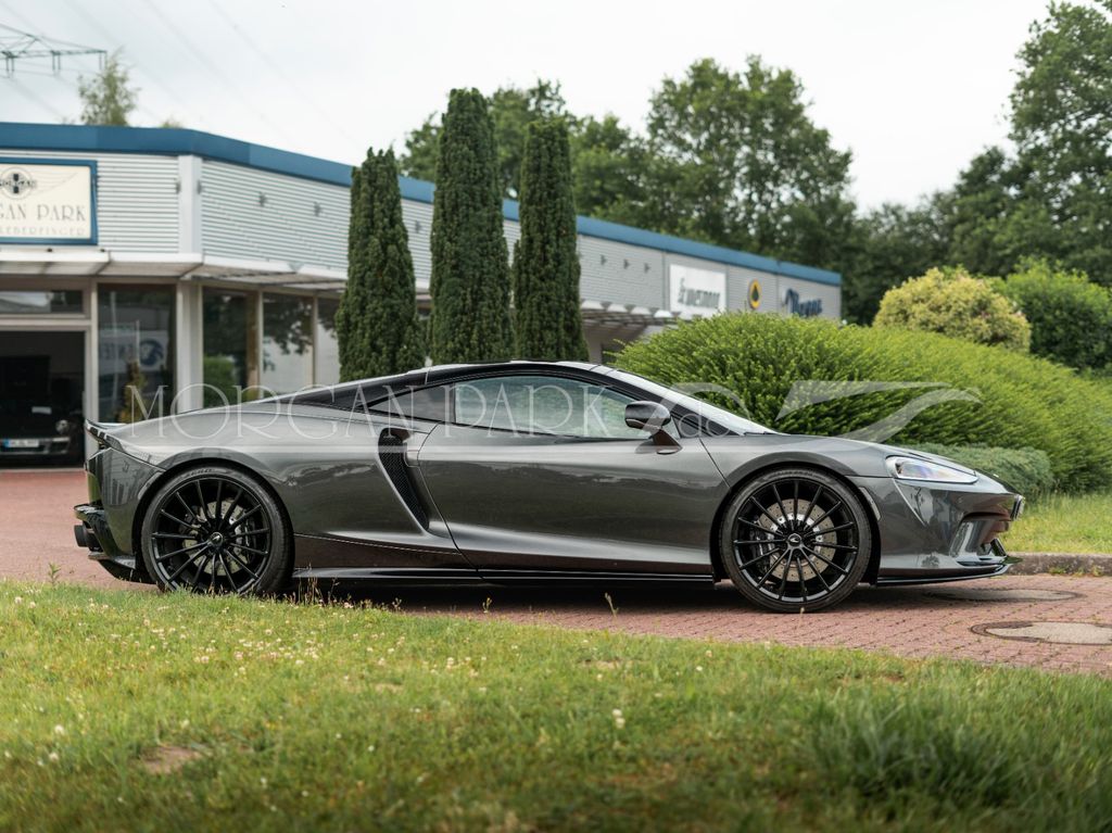 McLaren GT 2021