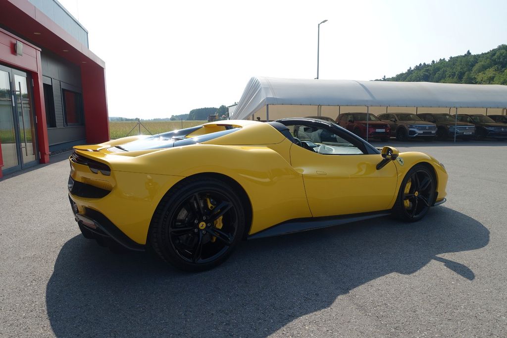 Ferrari 296 GTS 2023