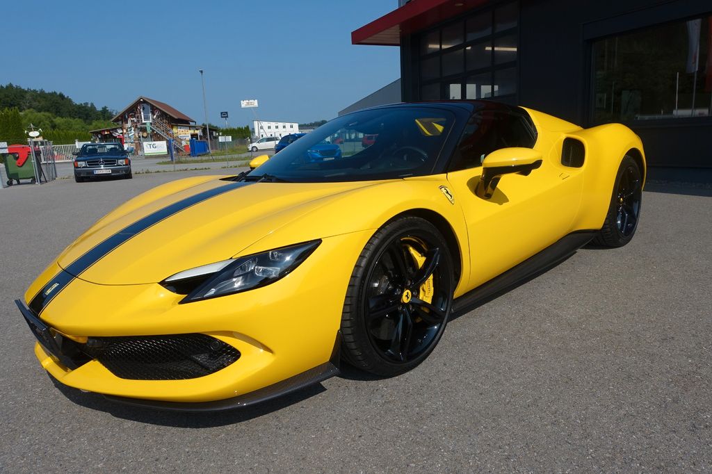 Ferrari 296 GTS 2023
