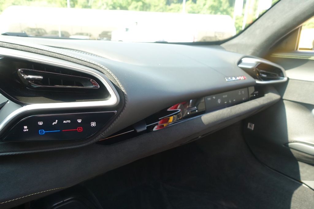 Ferrari 296 GTS 2023