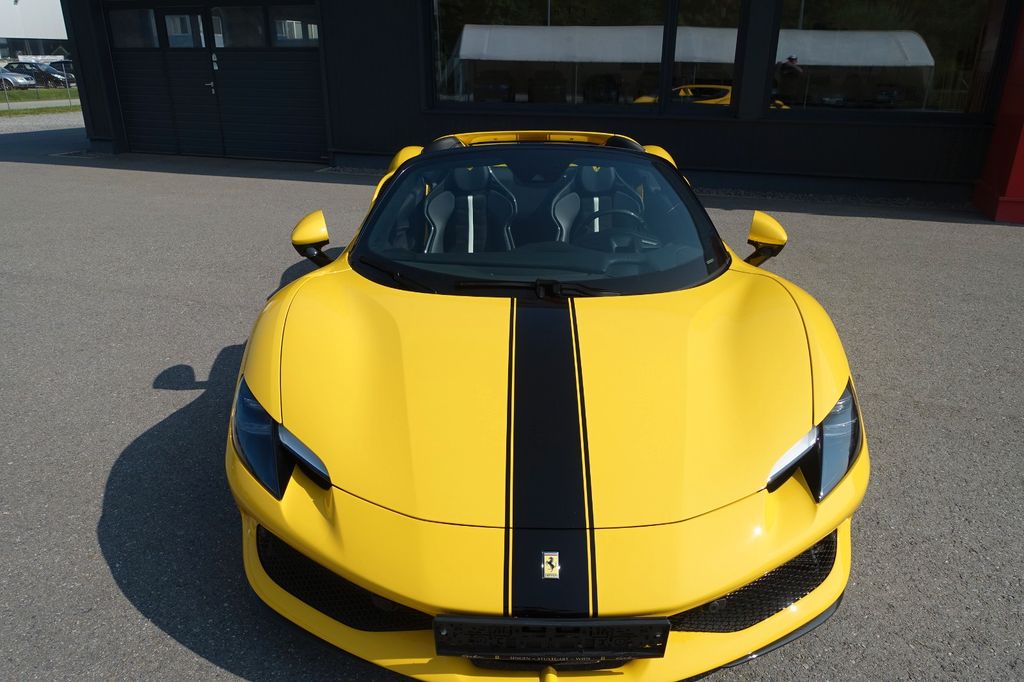 Ferrari 296 GTS 2023