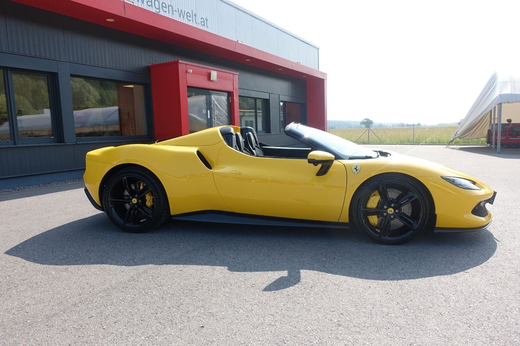 Ferrari 296 GTS 2023