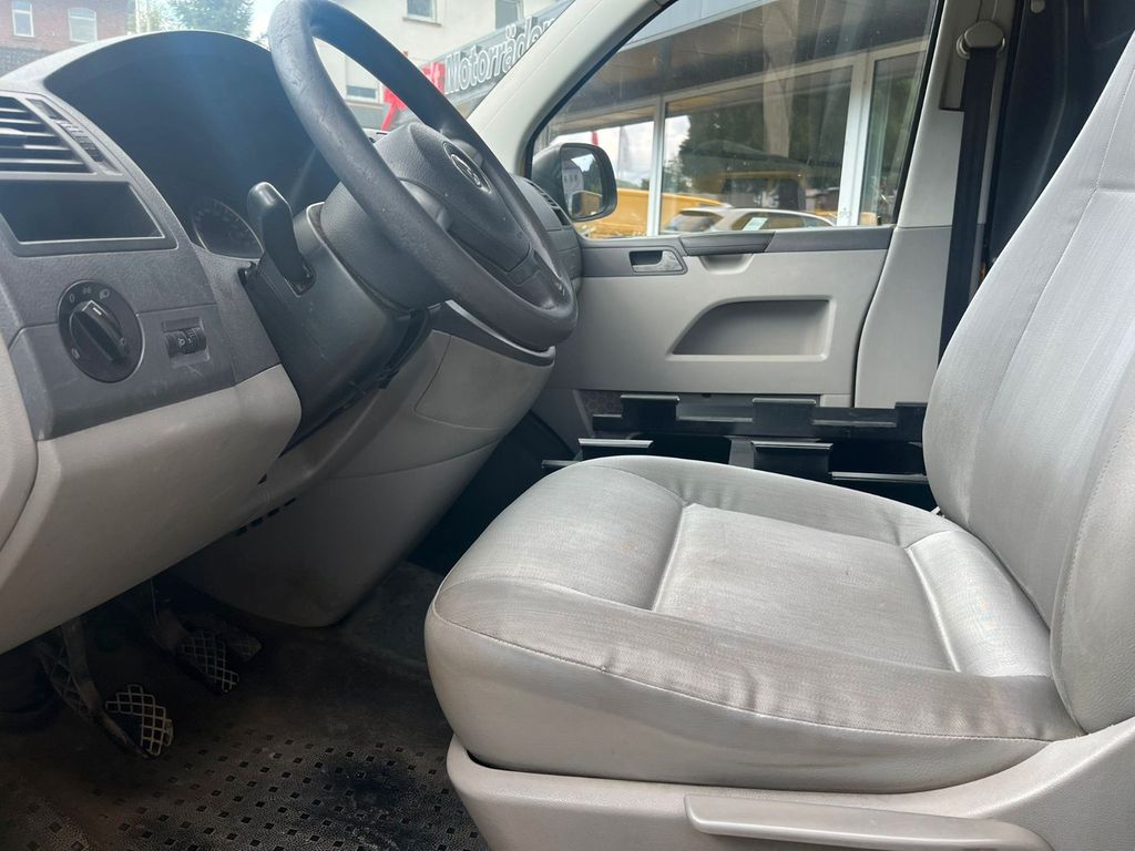 Volkswagen T5 Transporter 2012