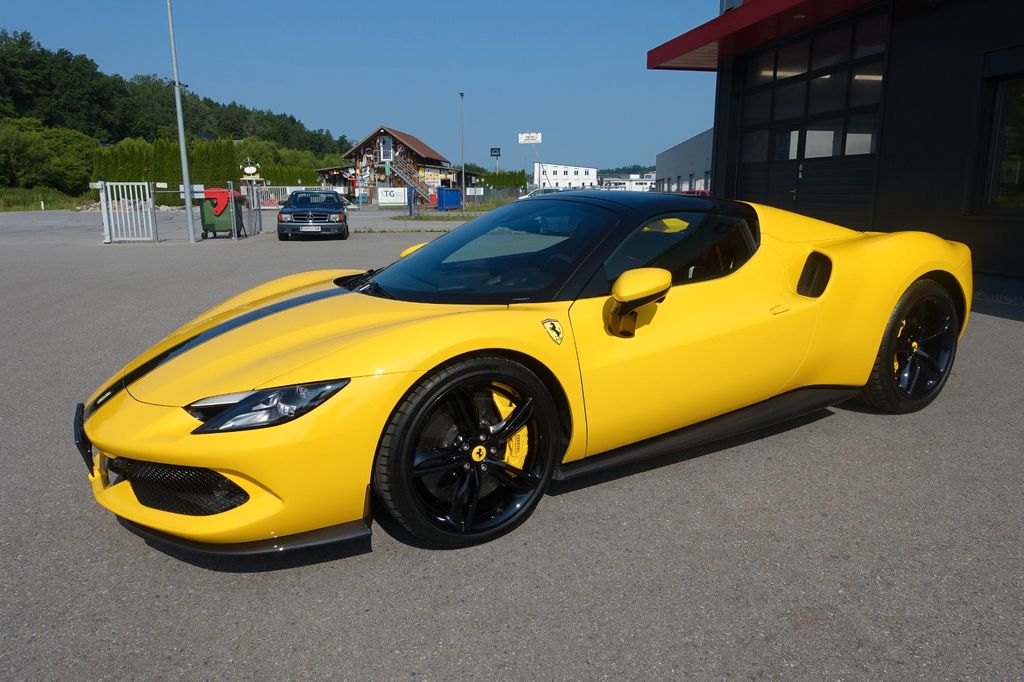 Ferrari 296 GTS 2023