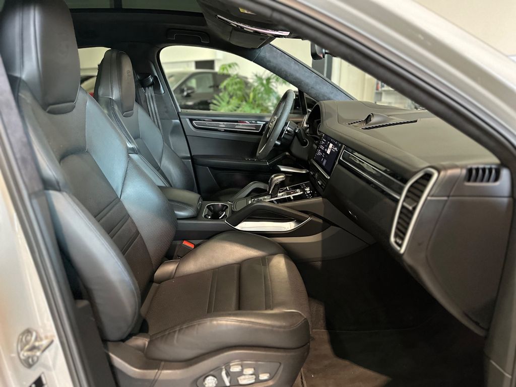 Porsche Cayenne 2020