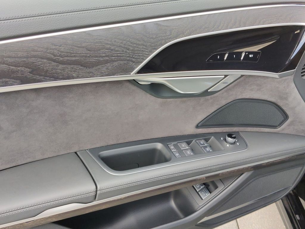 Audi A8 2025
