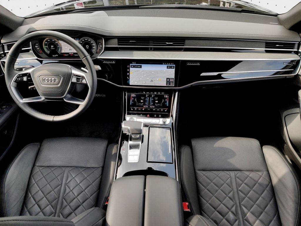 Audi A8 2025