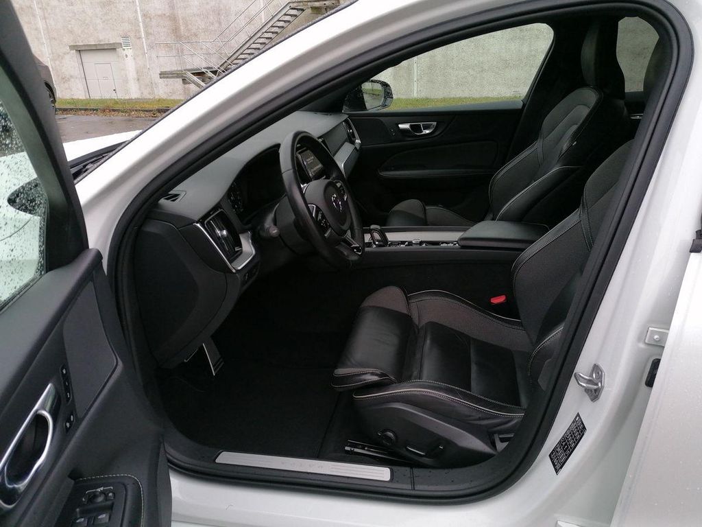 Volvo V60 2021