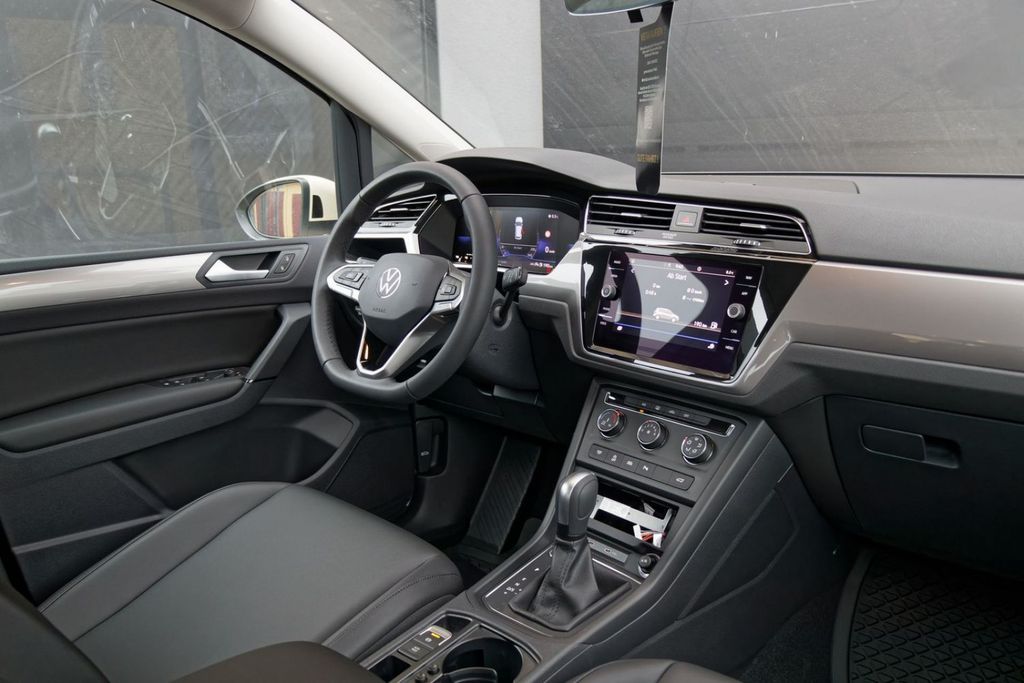 Volkswagen Touran 2024