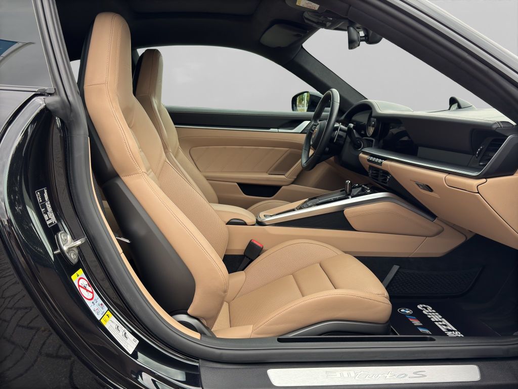 Porsche 992 2023