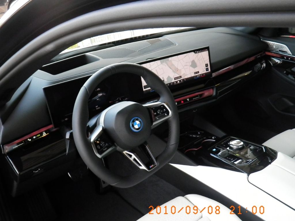 BMW i5 2025