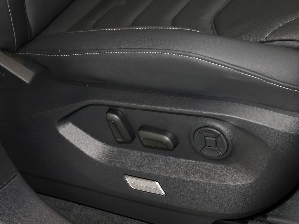 Volkswagen Touareg 2025