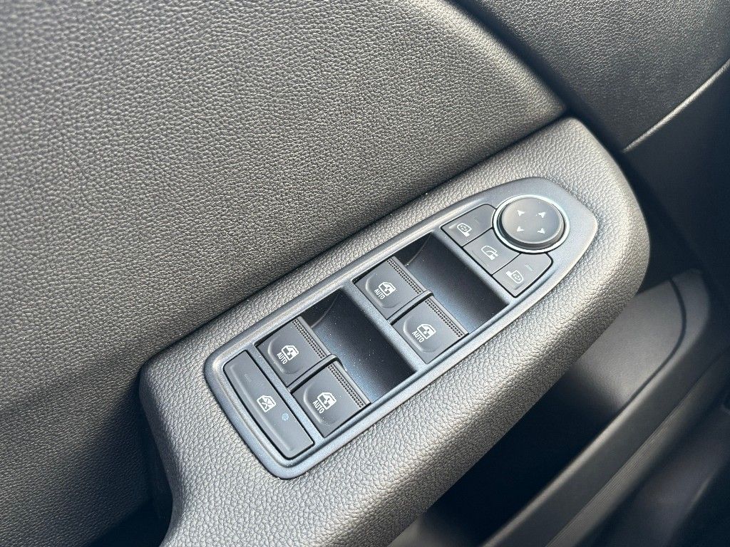 Mitsubishi Colt 2025