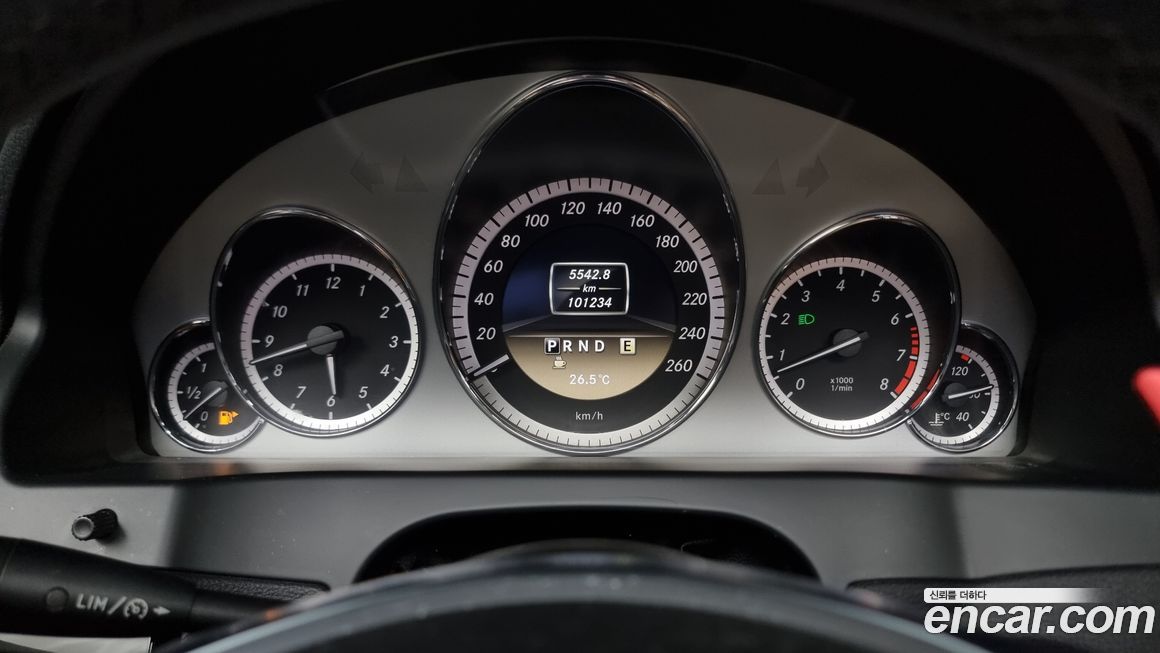 Mercedes-Benz E-Class 2012