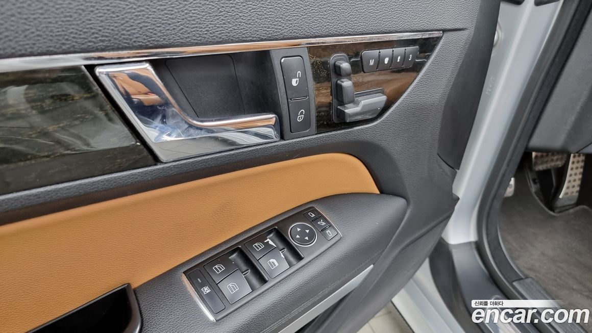 Mercedes-Benz E-Class 2012