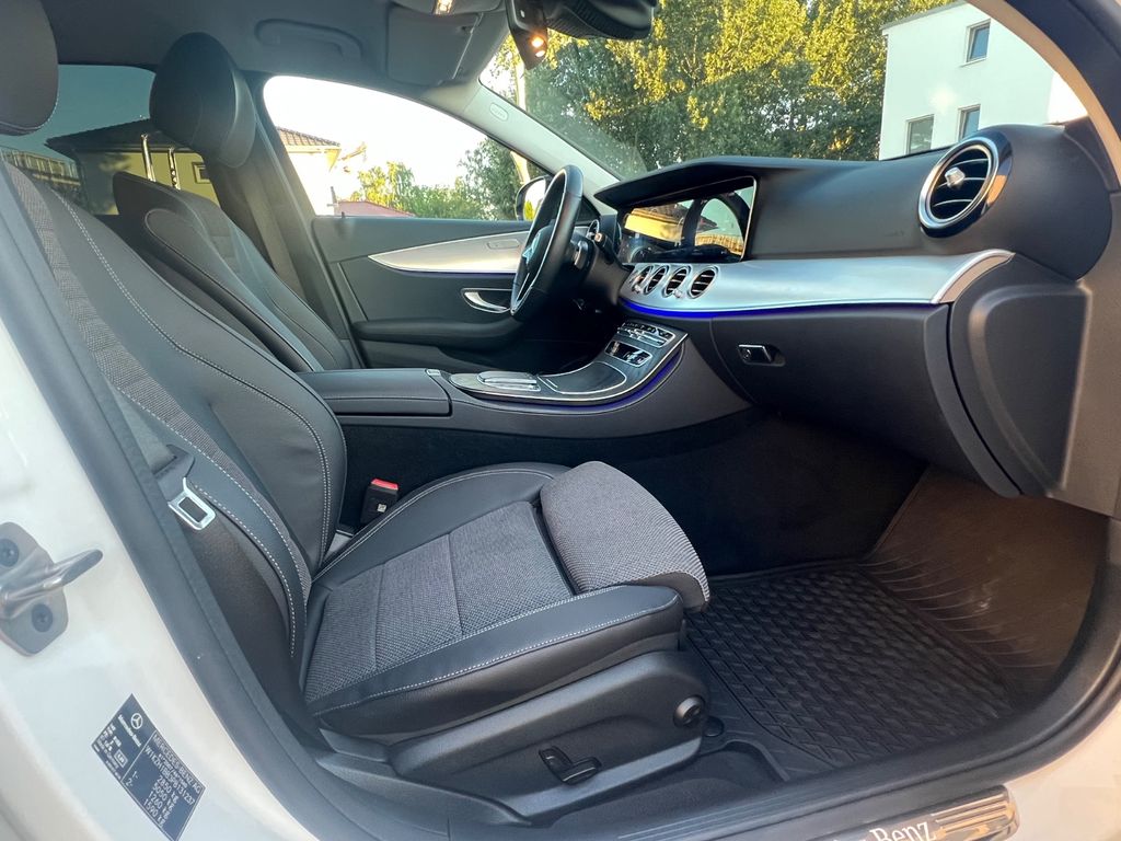 Mercedes-Benz E 300 2023