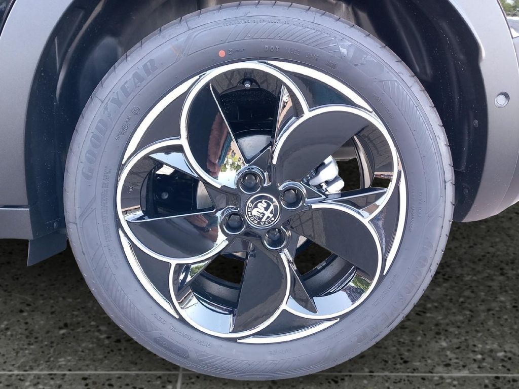 Alfa Romeo Junior 2025