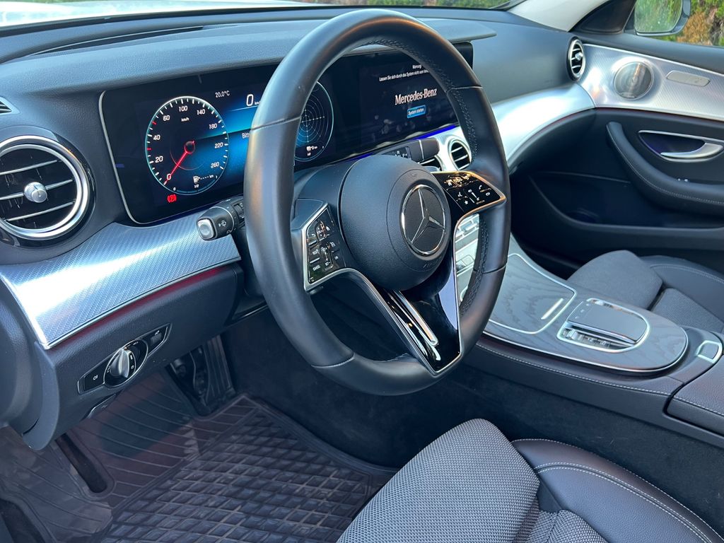 Mercedes-Benz E 300 2023