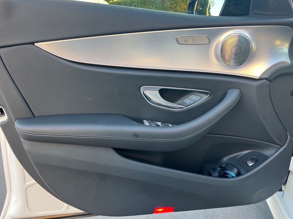 Mercedes-Benz E 300 2023