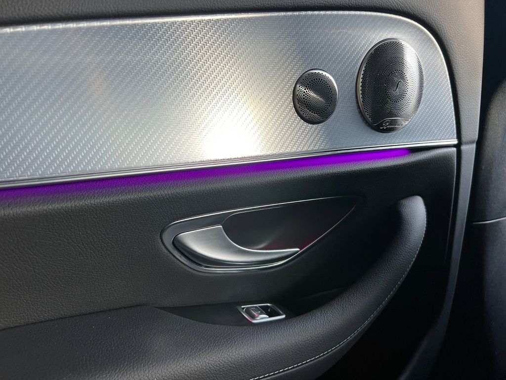 Mercedes-Benz E 300 2023