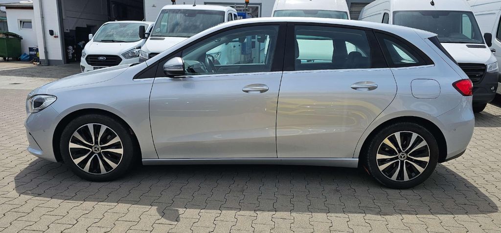 Mercedes-Benz B 180 2022