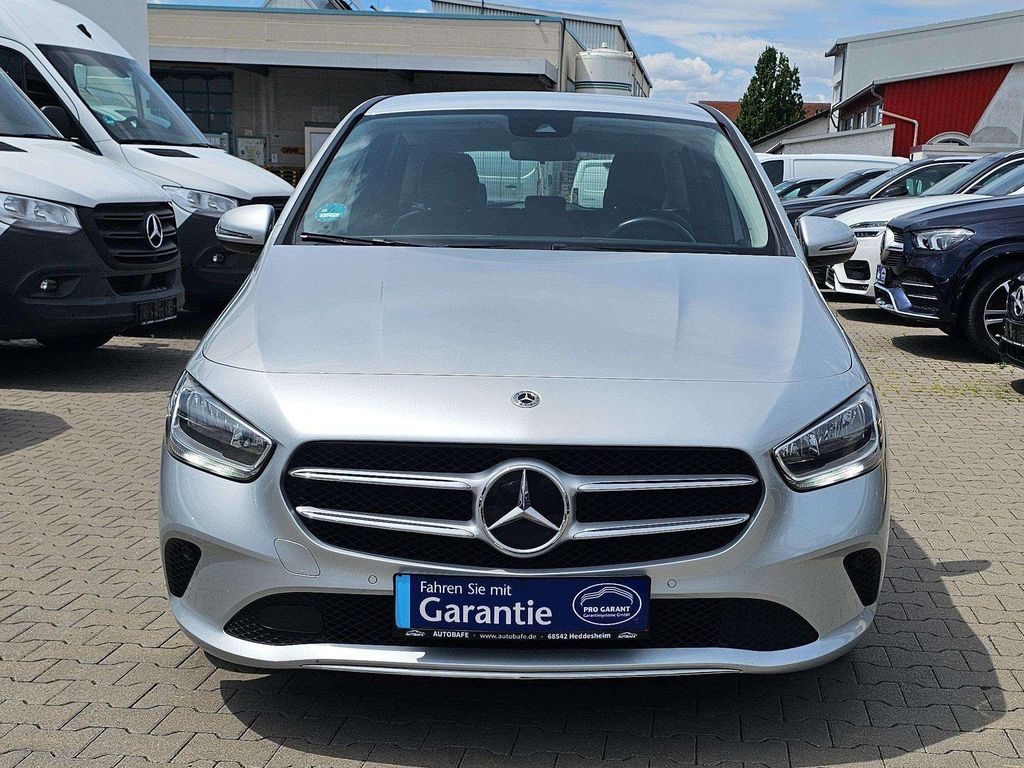 Mercedes-Benz B 180 2022