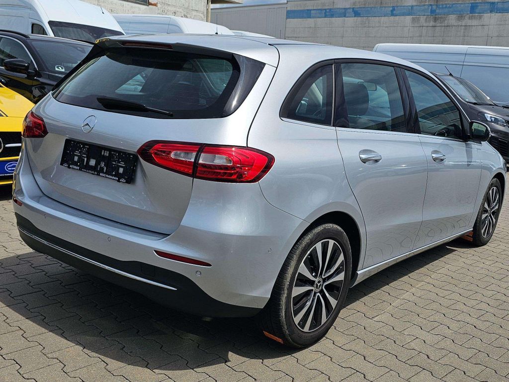Mercedes-Benz B 180 2022