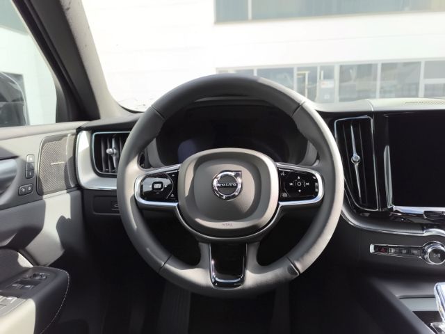 Volvo XC60 2025