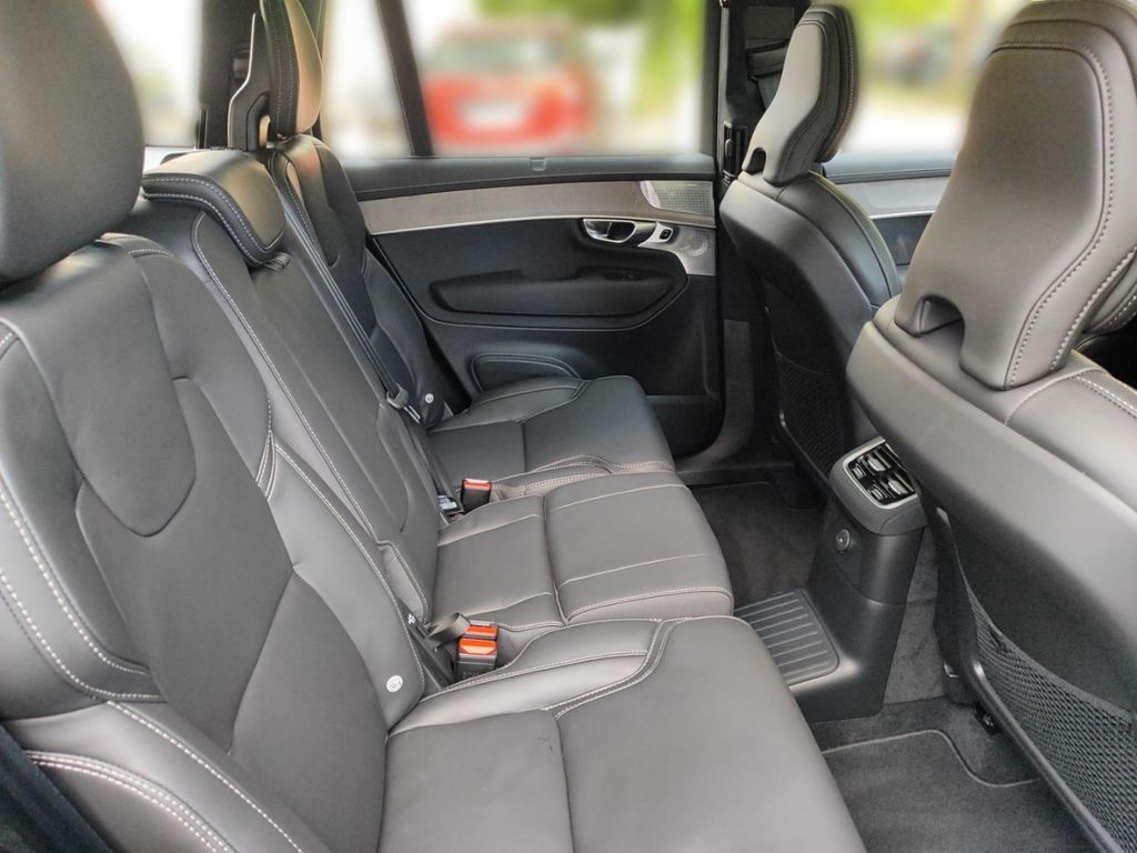 Volvo XC90 2025
